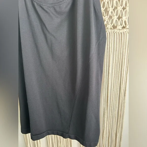 Fabletics Feather Tech Racerback Tank - Picture 6 of 6